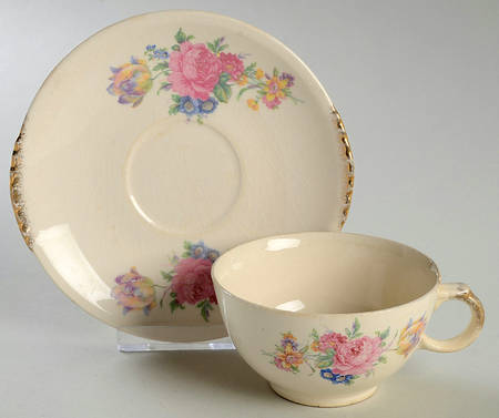 Rosalee Flat Cup & Saucer Set
