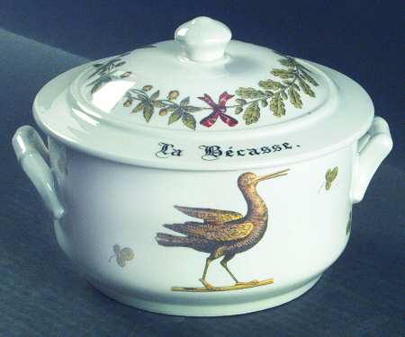 Chambord 2 Qt Round Covered Casserole