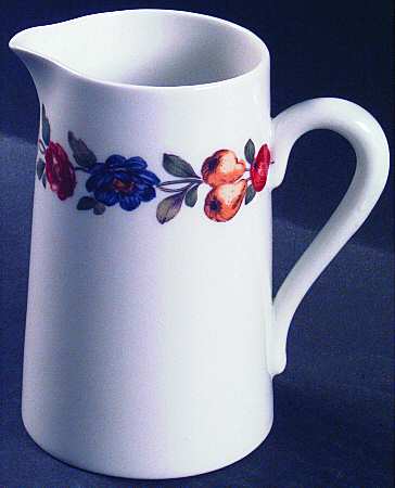 Les Quatre Saisons 16 Oz Pitcher
