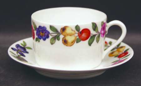 Les Quatre Saisons Flat Cup & Saucer Set