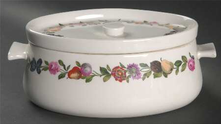 Les Quatre Saisons 2 Quart Oval Covered Casserole
