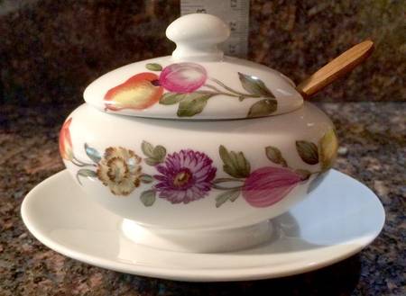 Les Quatre Saisons Jam/Jelly & Lid w/Attached Underplate