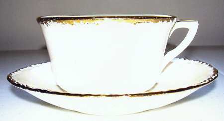 PEA6 Flat Cup & Saucer Set