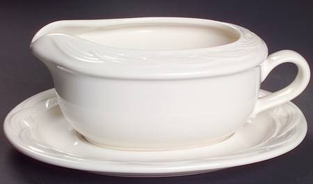 Acadia White Gravy Boat & Underplate