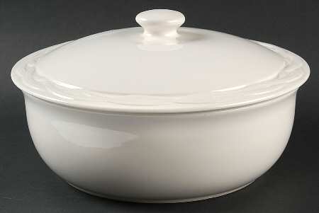 Acadia White Round Covered Vegetable