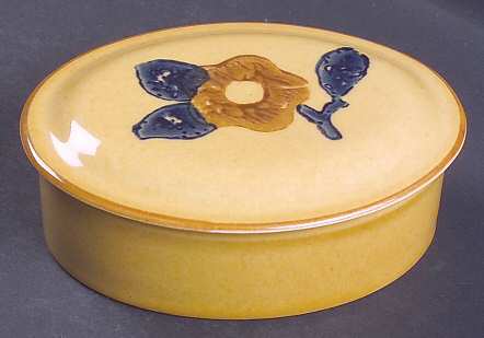 America (Discontinued 1989) Oval Box & Lid