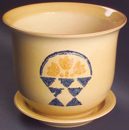 America (Discontinued 1989) 7" Flower Pot & Underplate