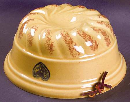 America (Discontinued 1989) Jello Mold