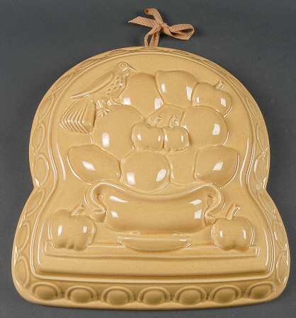 America (Discontinued 1989) Fruit Basket Mold