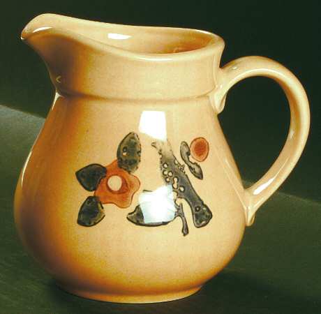 America (Discontinued 1989) 32 Oz Pitcher
