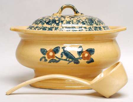 America (Discontinued 1989) Tureen & Lid w/Ladle