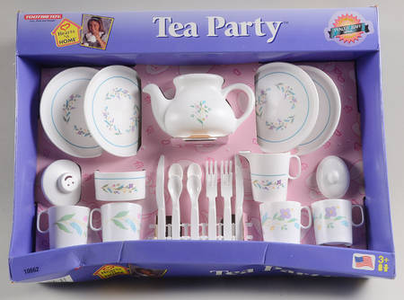 April Plastic Child's Tea Set