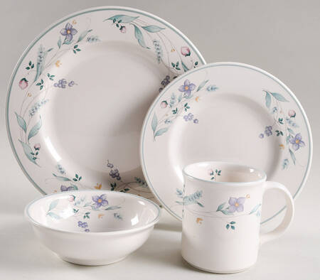 April 4 Piece Place Setting