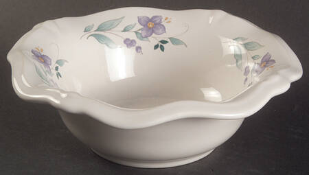 April Sculpted Chip&Dip Bowl