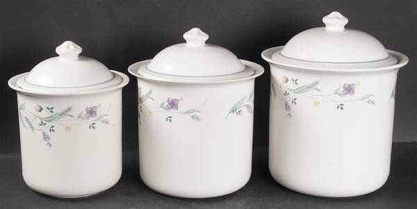 April (3 Piece) Canister Set (Box Set)