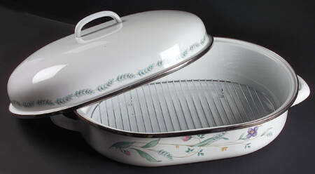 April Oval Covered Metal Roaster