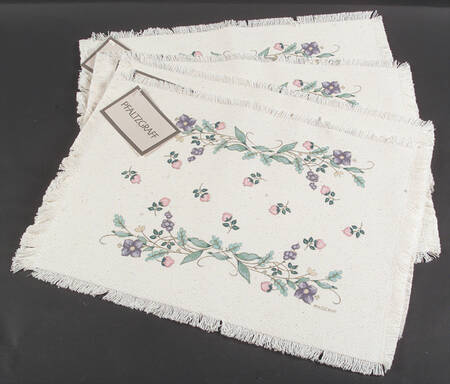 April Cloth Placemat - Set of 4