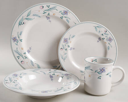 April 32  Piece Estate Set