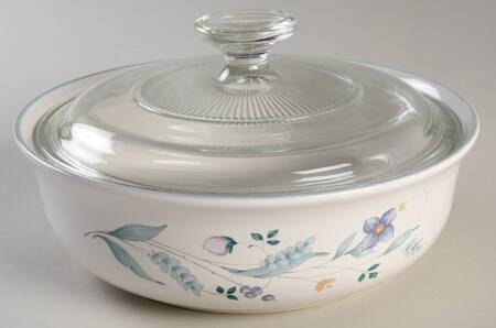 April 1 Qt Round Covered Casserole