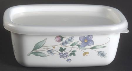 April 6" Metal Rectangular Baker W/Plastic Lid