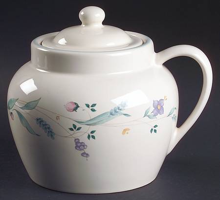 April Bean Pot & Lid