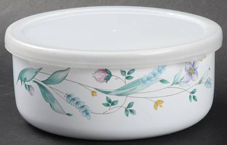 April Bowl-Metal 5 3/4 W/Plastic Lid