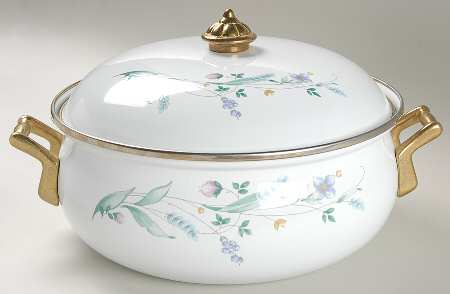 April 4.5 Quart Metal Covered Casserole