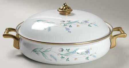 April 2.5 Qt. Metal Buffet Server & Lid