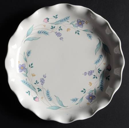 April Fluted Luncheon Plate