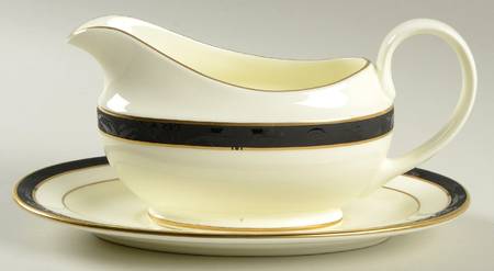 Astoria Gravy Boat & Underplate