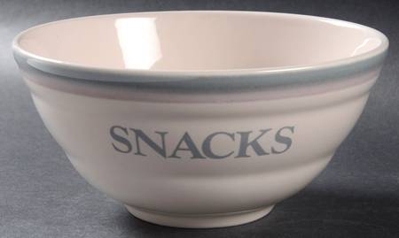 Aura Pink Snack Serving Bowl