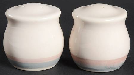 Aura Pink Salt & Pepper Set