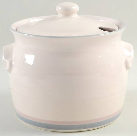 Aura Pink Tureen &  Lid
