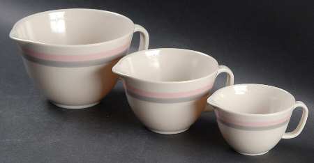 Aura Pink 3 Piece Melamine Measuring Cup Set