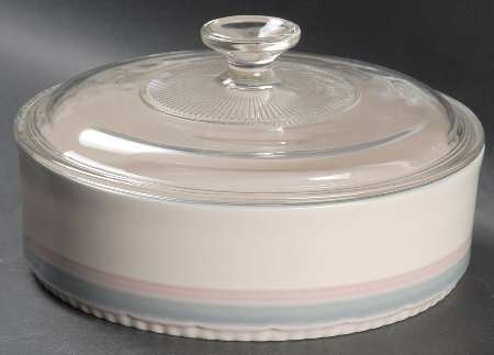 Aura Pink 1.5 Quart Round Covered Baker