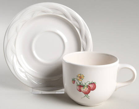 Berry Basket Flat Cup & Saucer Set