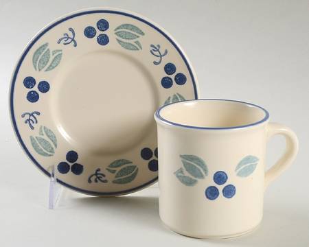 Blueberry Flat Cup & Saucer Set