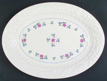 Bonnie Brae 18" Embossed Oval Serving Platter