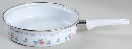 Bonnie Brae 9" Metal Skillet