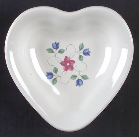 Bonnie Brae Heart Shaped Dish
