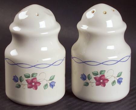 Bonnie Brae Salt & Pepper Set
