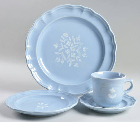 Bouquet 4 Piece Place Setting