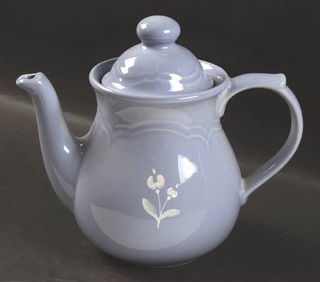 Bouquet China Beverage Server & Lid