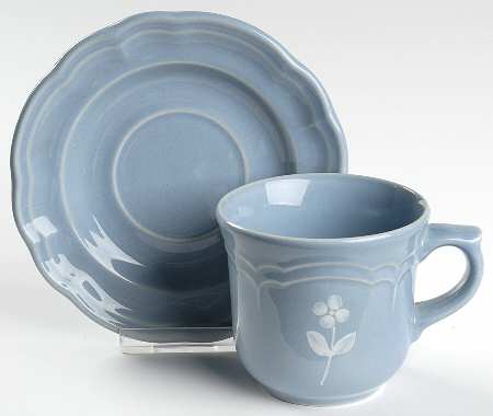 Bouquet Flat Cup & Saucer Set