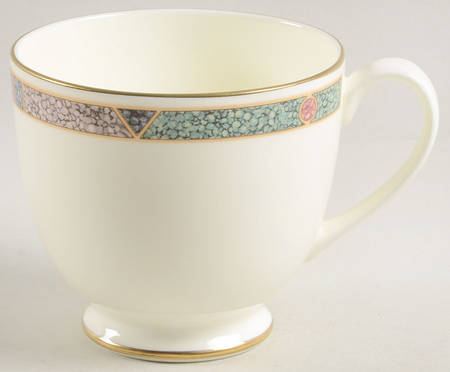 Cabouchon Footed Cup