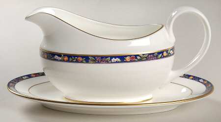 Camden Gravy Boat & Underplate