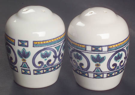Capistrano Salt & Pepper Set