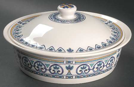 Capistrano 1.5 Qt Round Covered Casserole
