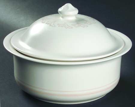 Carrara 2 Qt Round Covered Casserole