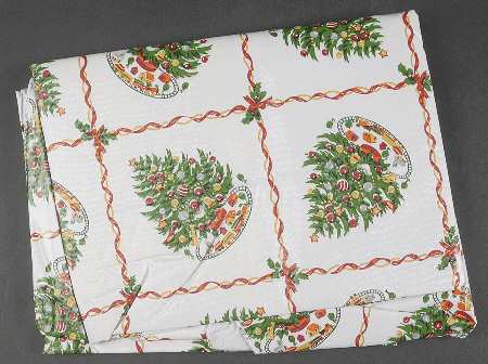 Christmas Heritage Oval Vinyl Tablecloth 52" X 70" by Pfaltzgraff